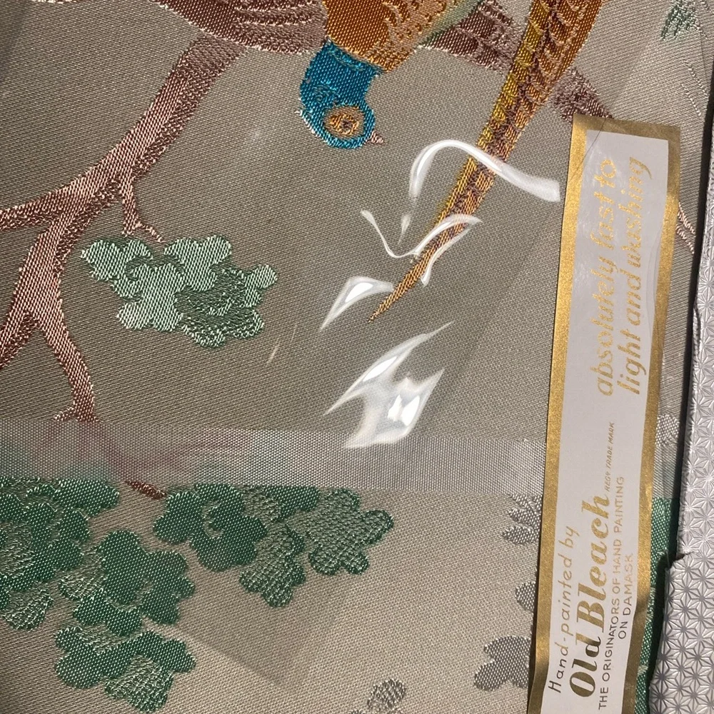 Vintage Embroidered Damask Silk Blend Table linen Set Pheasant/Gun Dogs